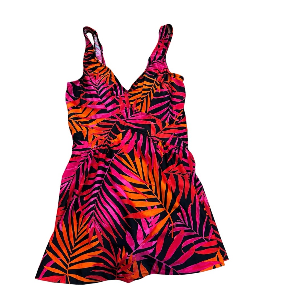 Brand new with Tags Elisabeth Stewart Skirted One Pieceβ Swim Suit Size 14